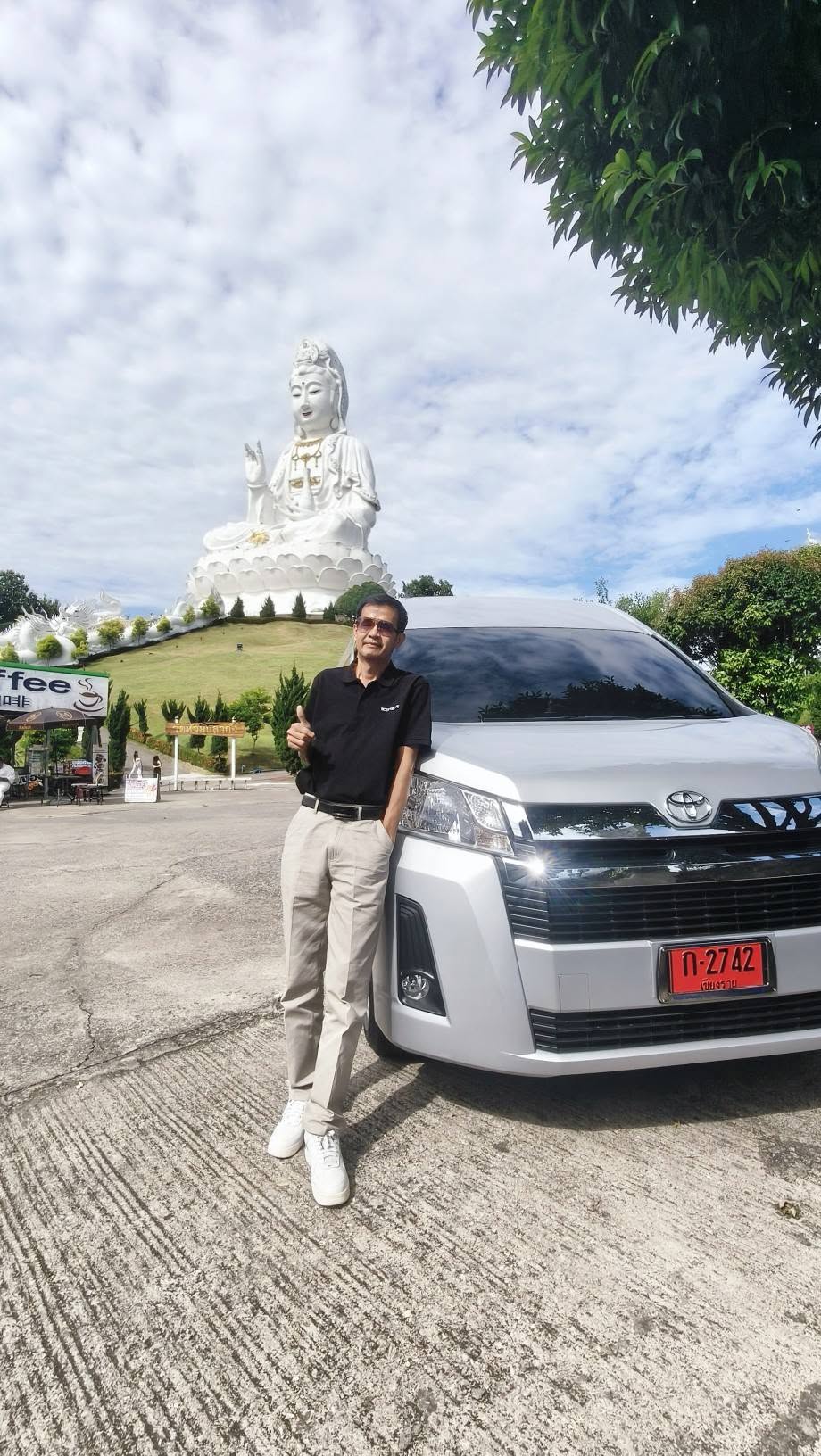 เจ้าของรถกับรถตู้จริงในเชียงราย